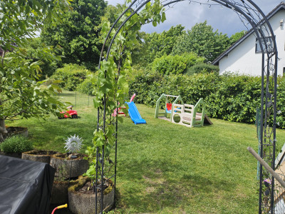 Ein kleiner abgetrennter Gartenteil